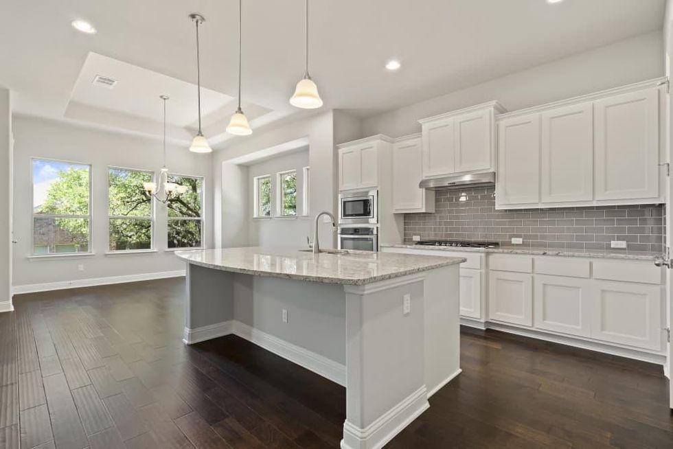 AUS_1000 Winding Way