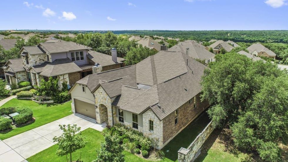 AUS_1000 Winding Way