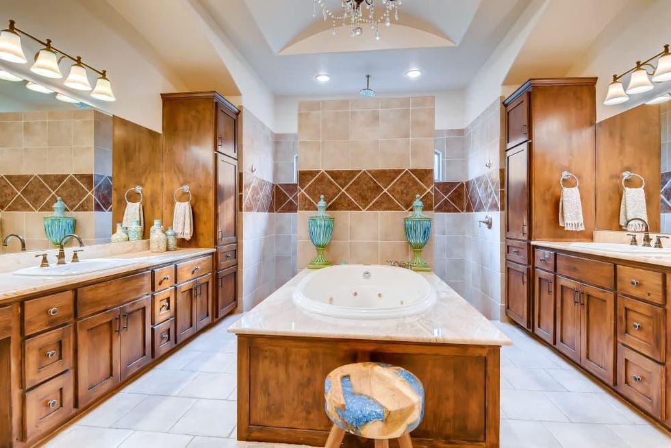 AUS_114_Birdstone_Ln