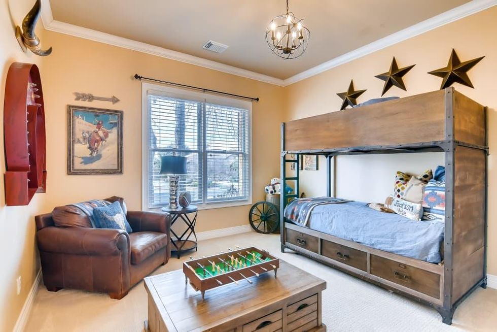 AUS_114_Birdstone_Ln