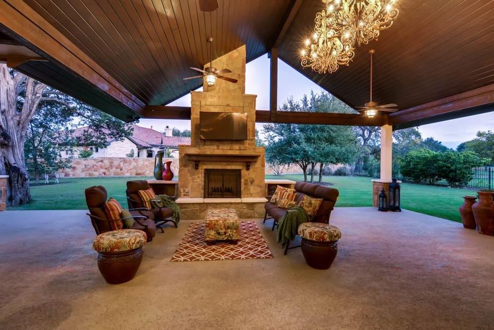 AUS_114_Birdstone_Ln