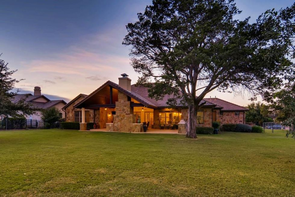 AUS_114_Birdstone_Ln