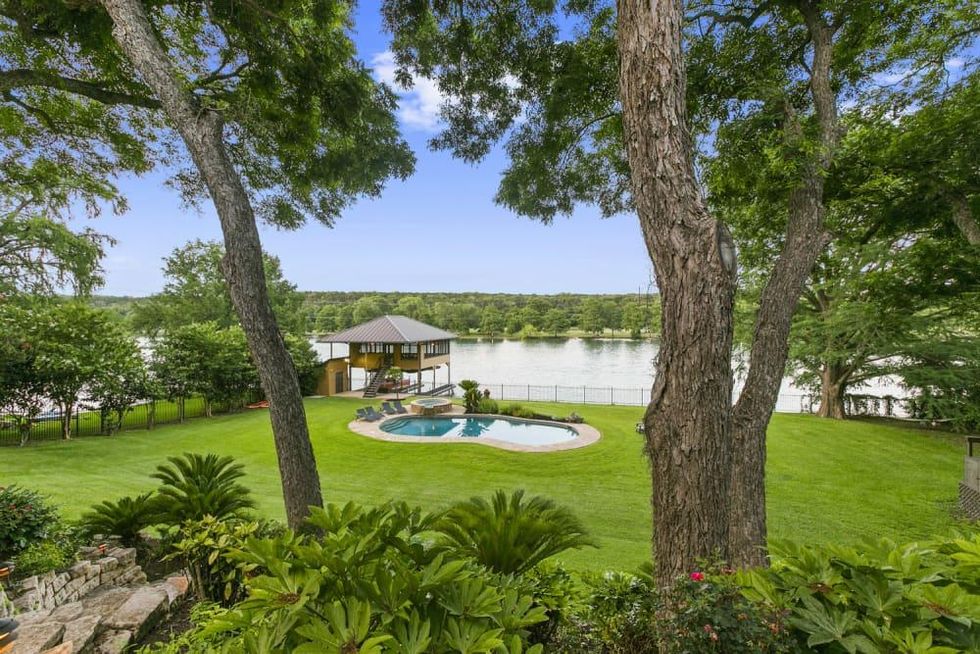 AUS_1407 Weston Lane North