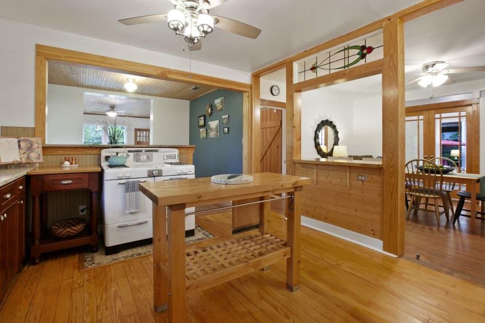 AUS_1902 South Church