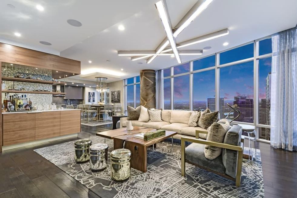 AUS_200_Congress_Avenue_Unit_32NW