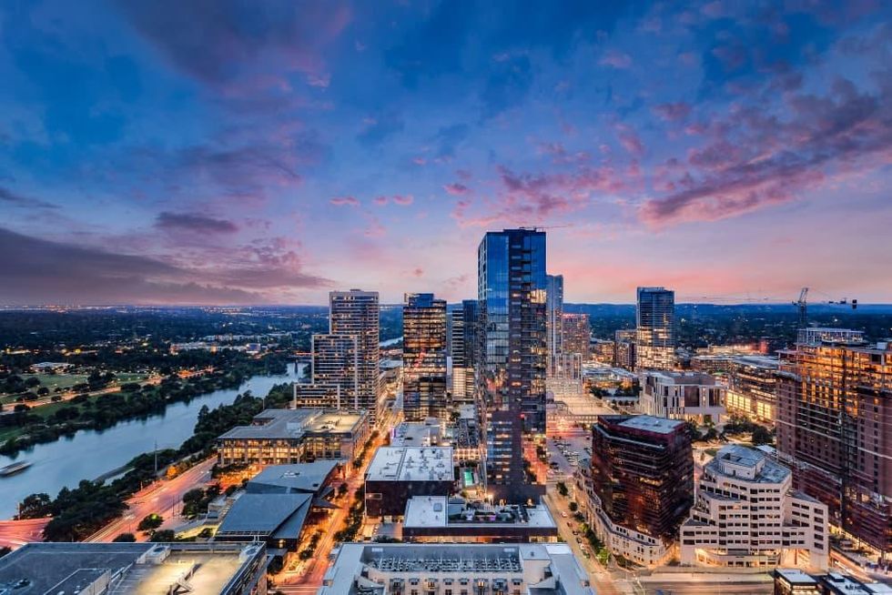 AUS_200_Congress_Avenue_Unit_32NW