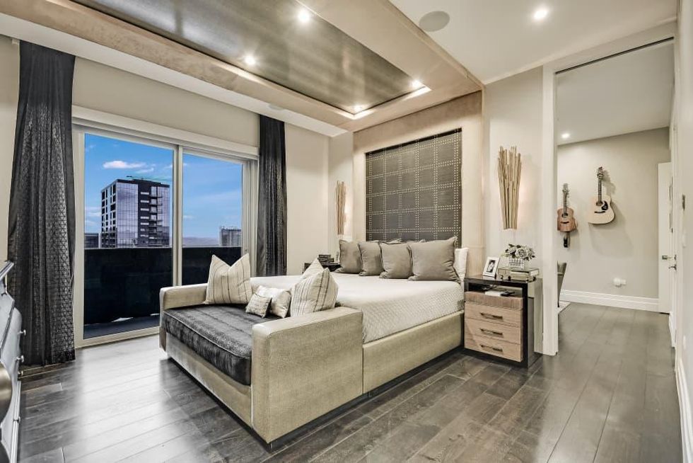 AUS_200_Congress_Avenue_Unit_32NW