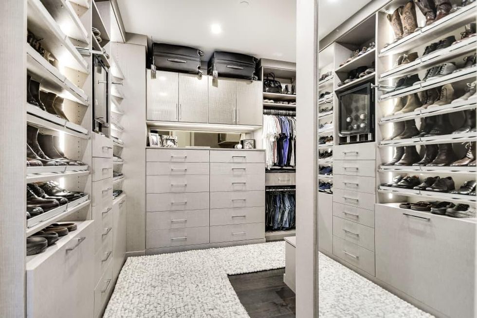 AUS_200_Congress_Avenue_Unit_32NW