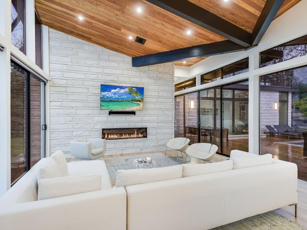 AUS_2100 Arpdale St.