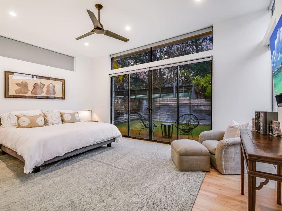 AUS_2100 Arpdale St.