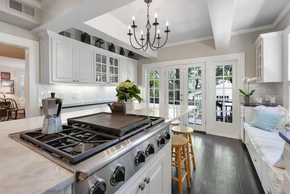 AUS_2404 Jarratt Ave