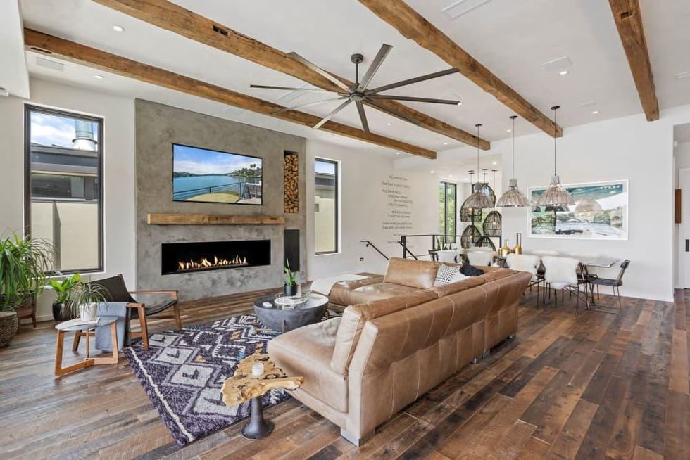 AUS_2409 Westlake Drive