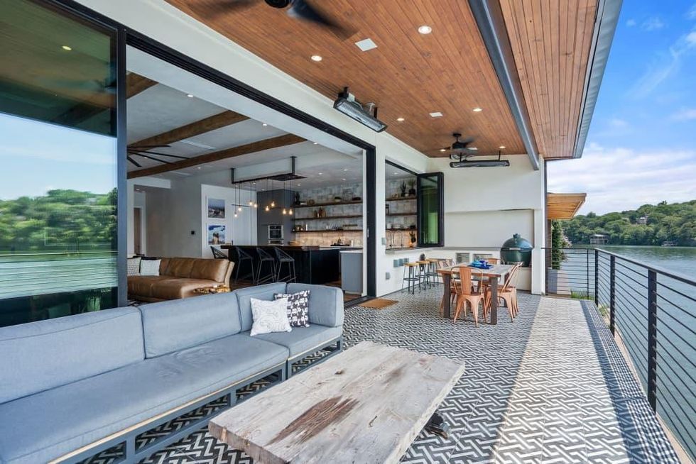 AUS_2409 Westlake Drive