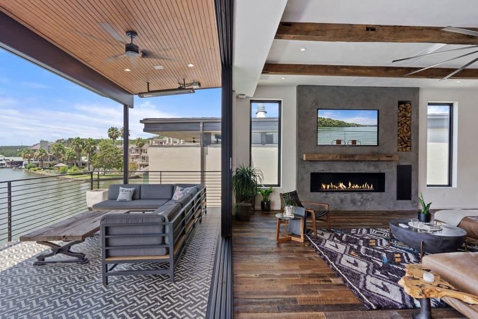 AUS_2409 Westlake Drive