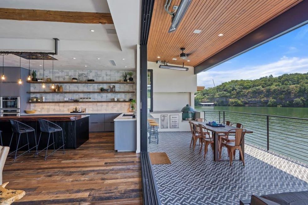 AUS_2409 Westlake Drive