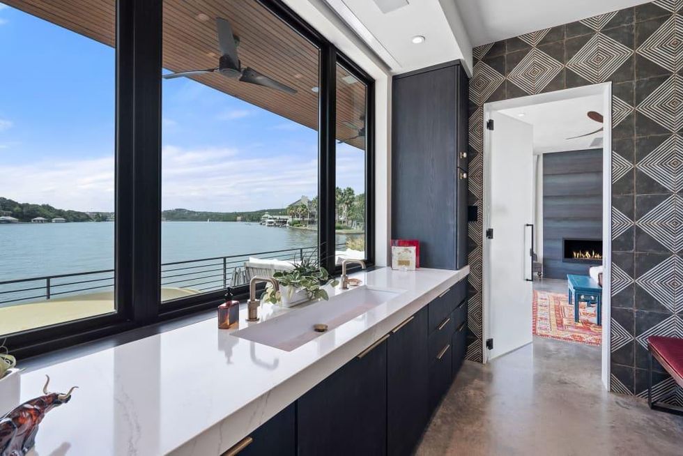 AUS_2409 Westlake Drive