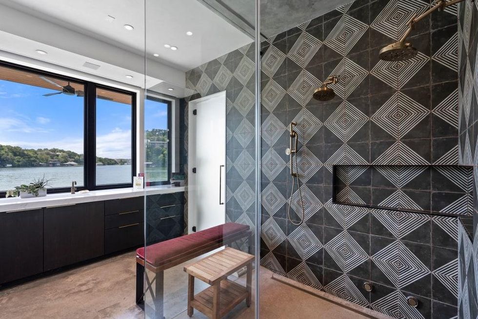 AUS_2409 Westlake Drive