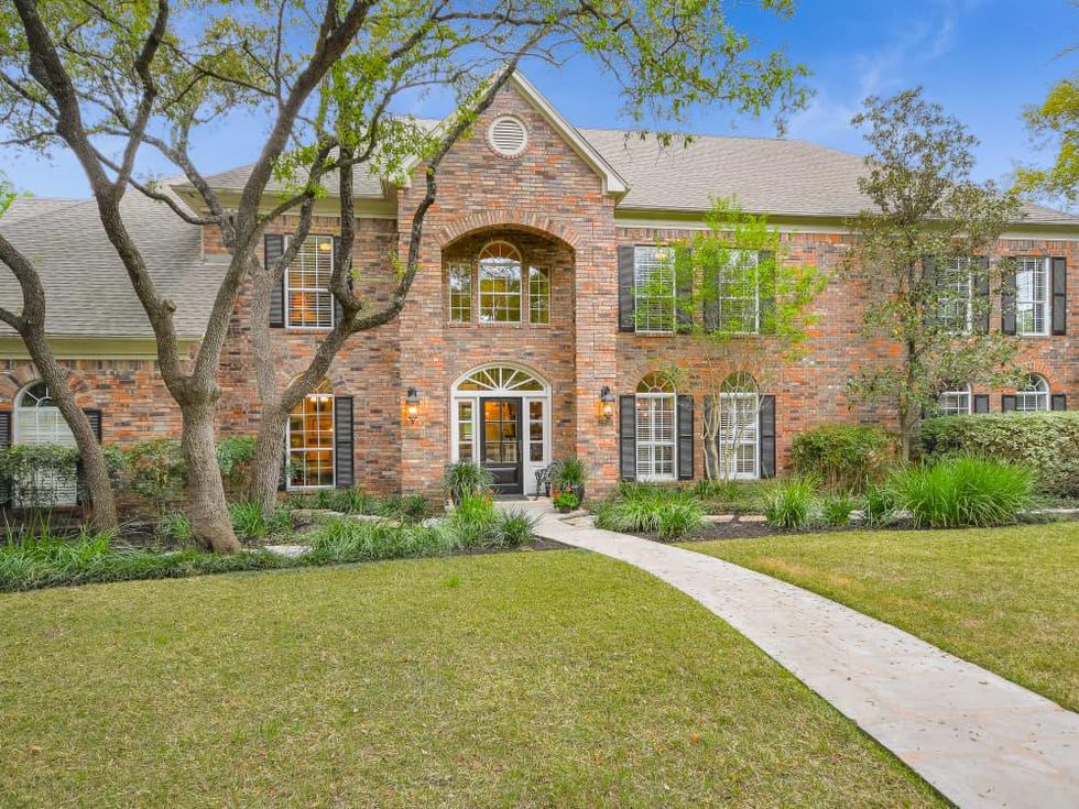 AUS_2914 Montebello Court