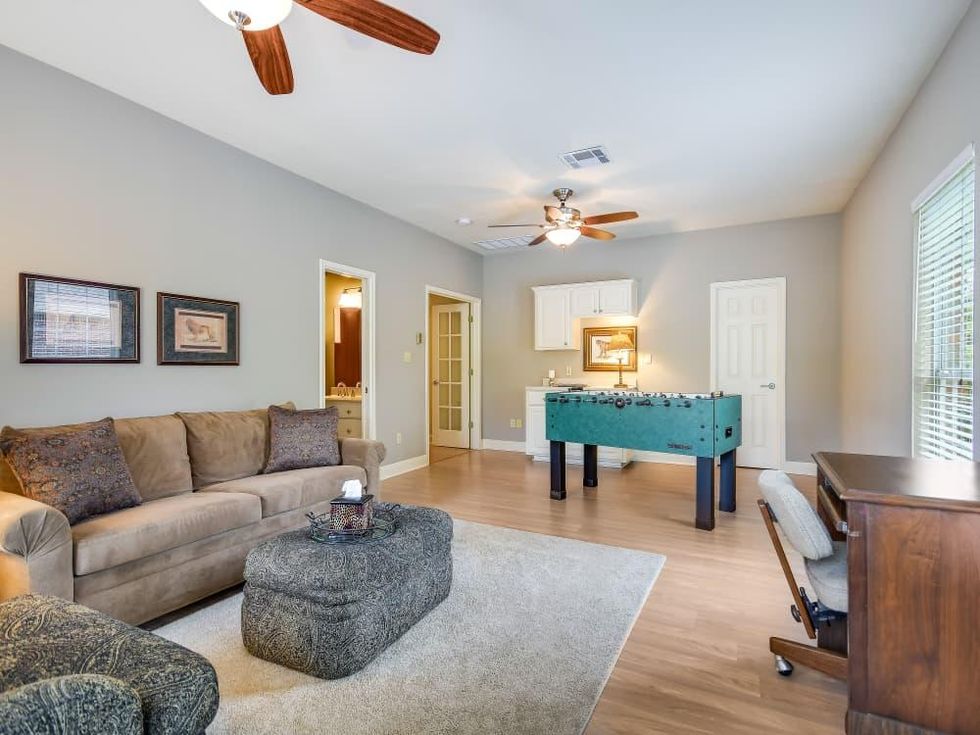 AUS_2914 Montebello Court