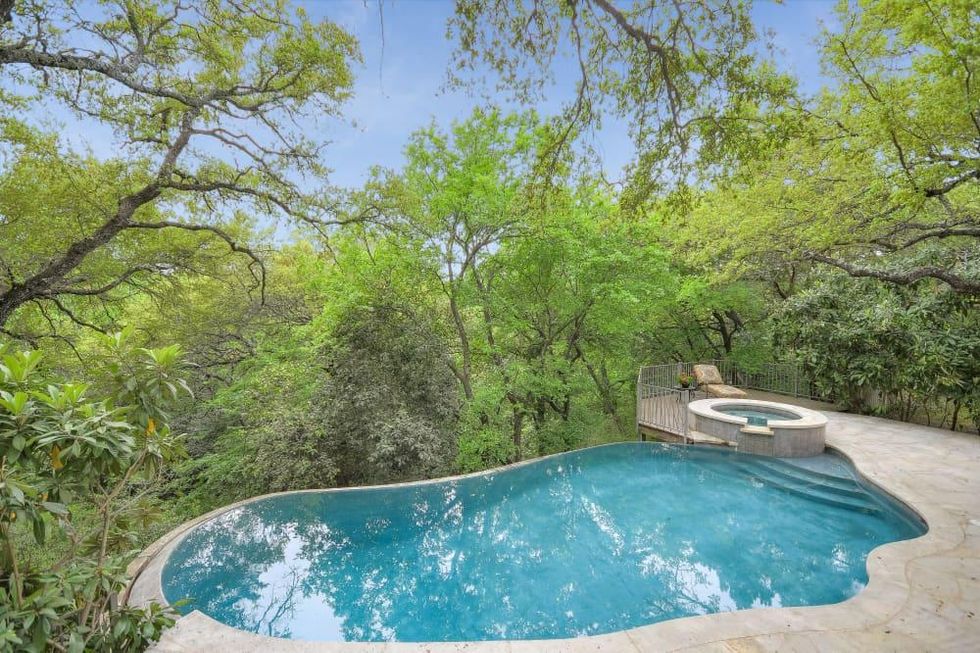 AUS_2914 Montebello Court