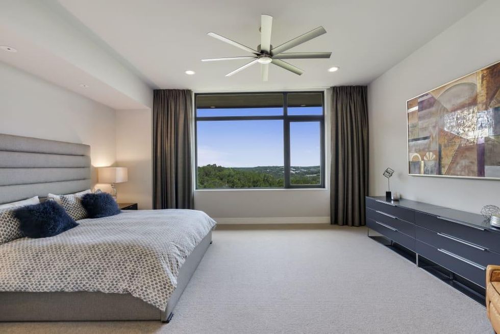 AUS_4624 Amarra Drive