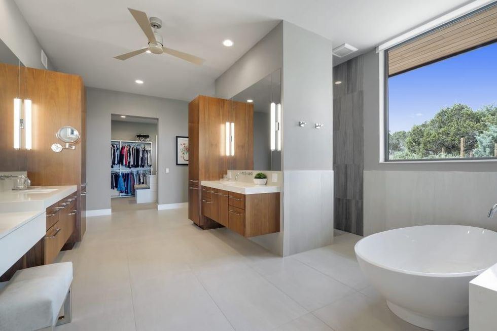 AUS_4624 Amarra Drive