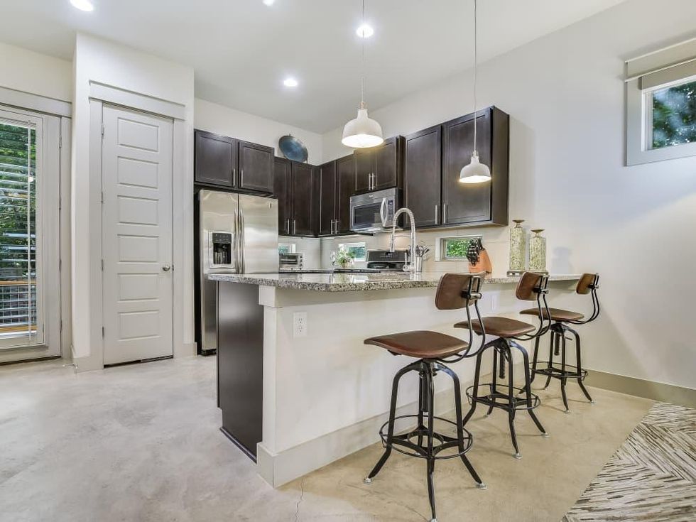 AUS_614 Terrell Hills Unit A