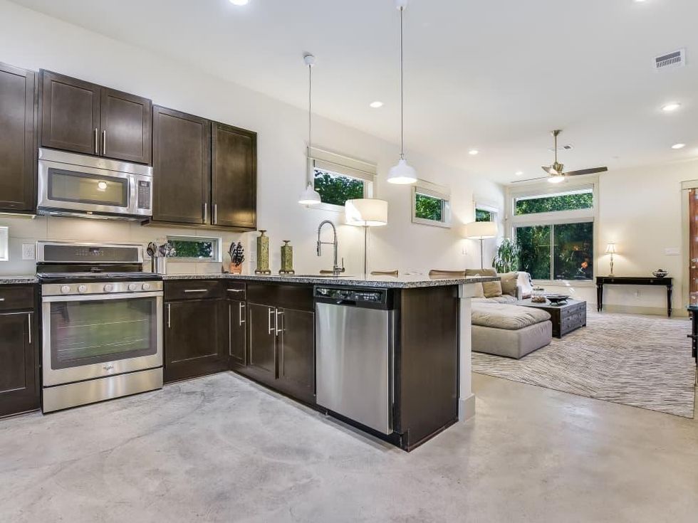 AUS_614 Terrell Hills Unit A