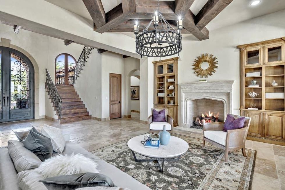 AUS_7915 Escala Drive