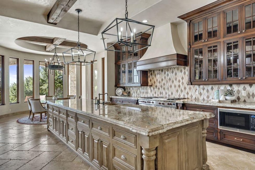 AUS_7915 Escala Drive