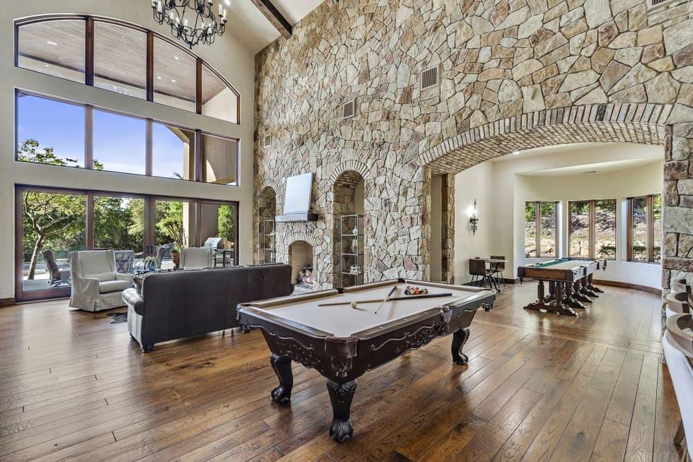 AUS_7915 Escala Drive