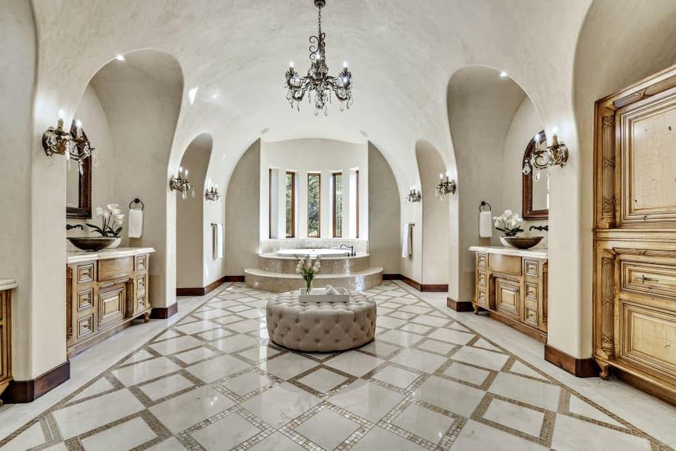 AUS_7915 Escala Drive