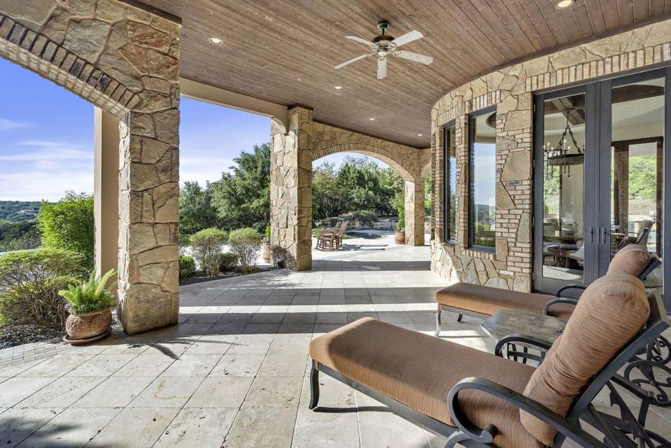 AUS_7915 Escala Drive