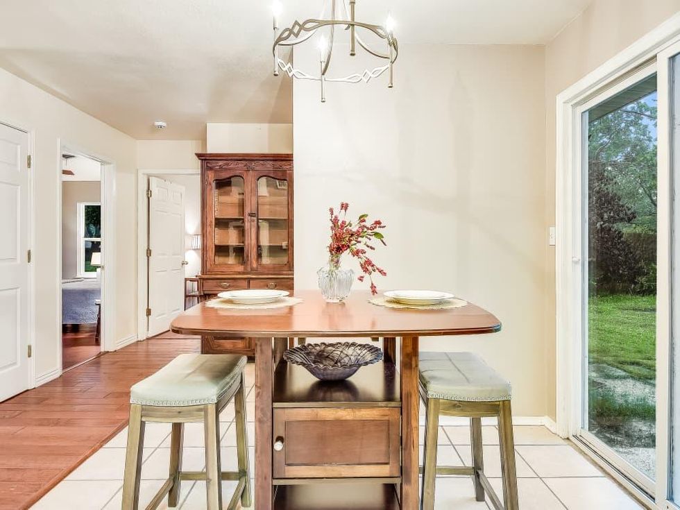 AUS_811 West Schubert