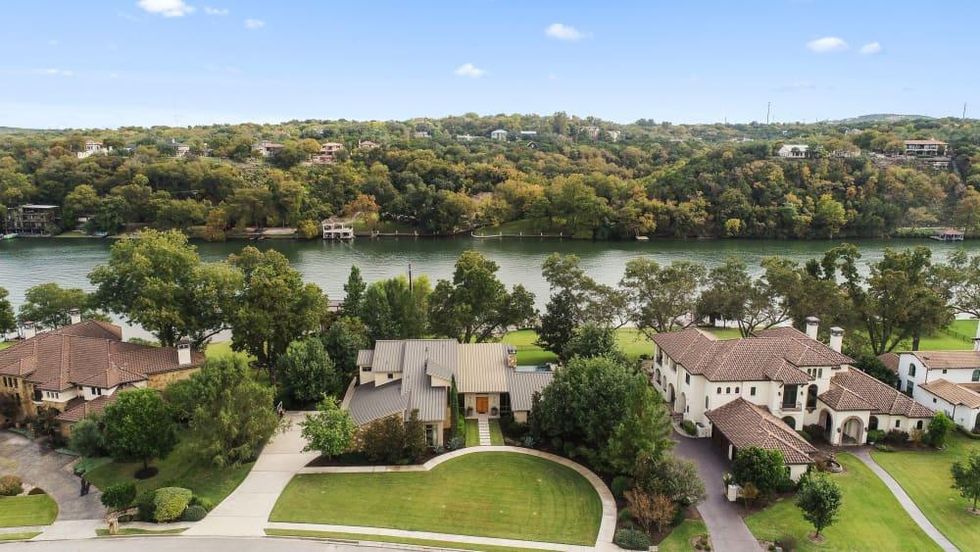 AUS_8400 Big View Drive