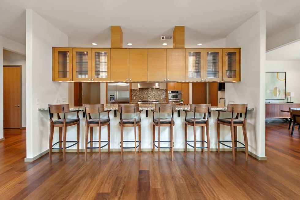 AUS_8400 Big View Drive