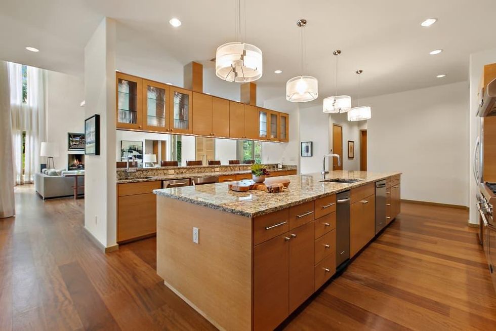 AUS_8400 Big View Drive