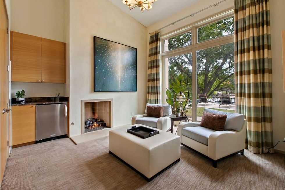 AUS_8400 Big View Drive