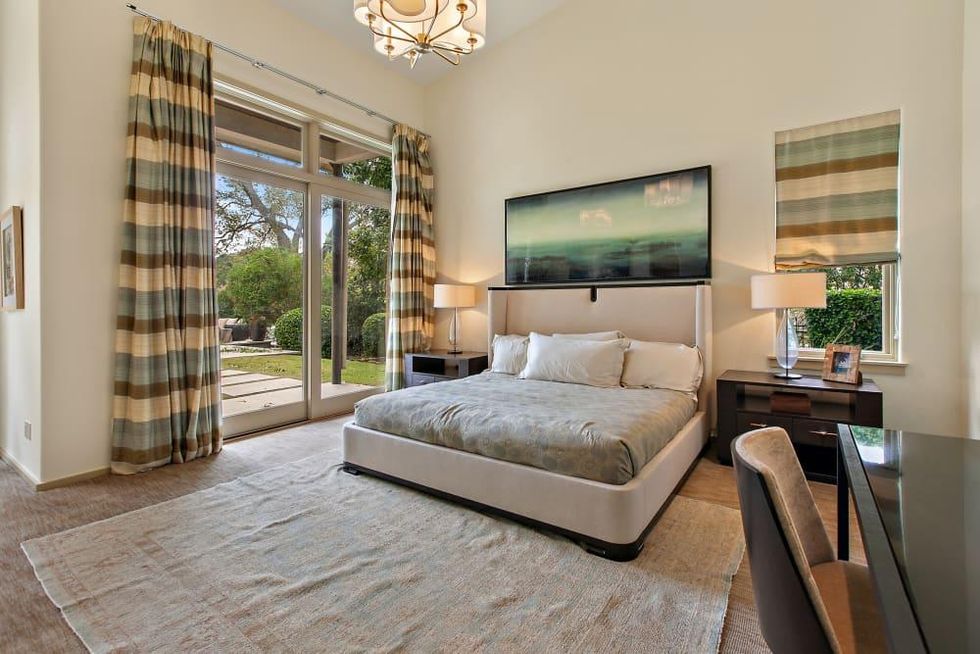 AUS_8400 Big View Drive