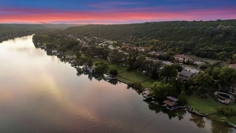 AUS_8400 Big View Drive