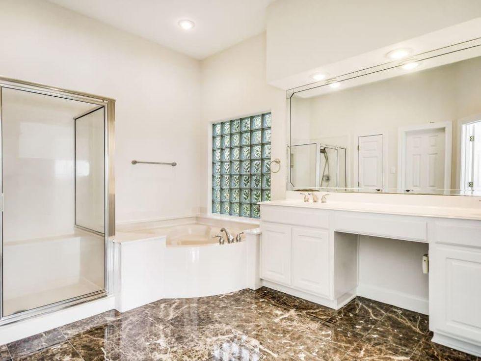 AUS_9528 Big View Drive