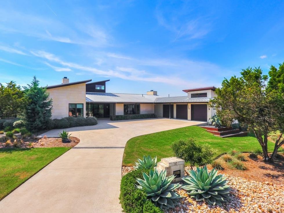 AUS_9600 Veletta Place