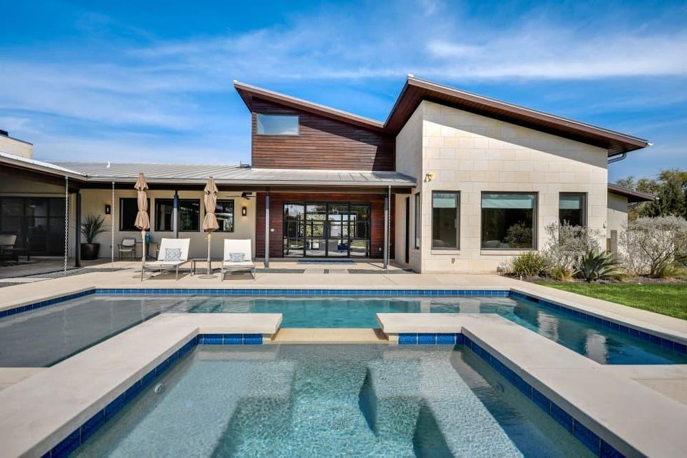 AUS_9600 Veletta Place