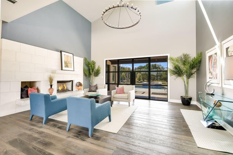 AUS_9600 Veletta Place