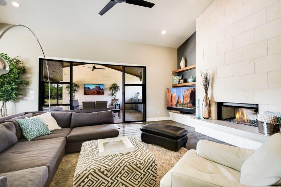 AUS_9600 Veletta Place