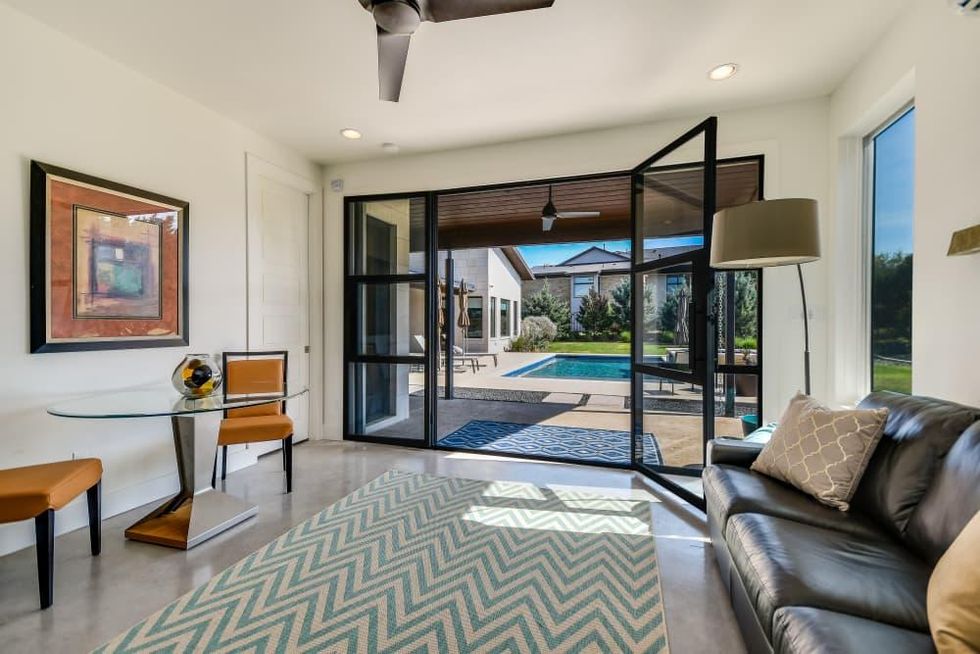 AUS_9600 Veletta Place