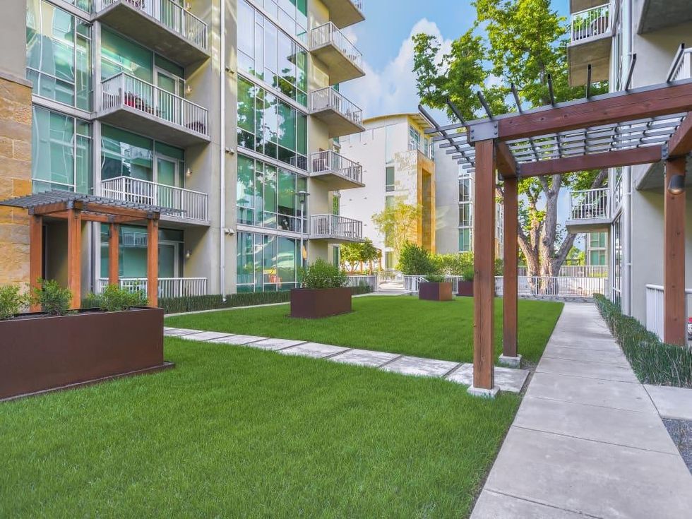 Austin_1600 Barton Springs