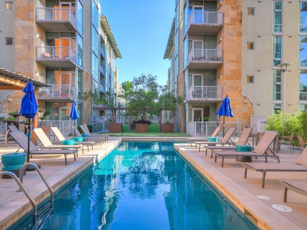 Austin_1600 Barton Springs