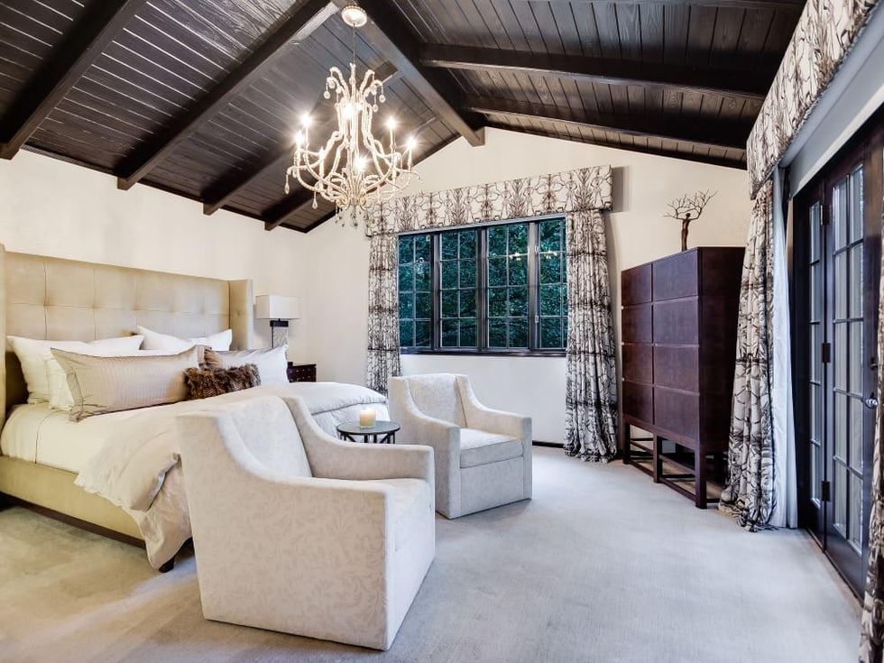 Austin_2700 Oakhurst