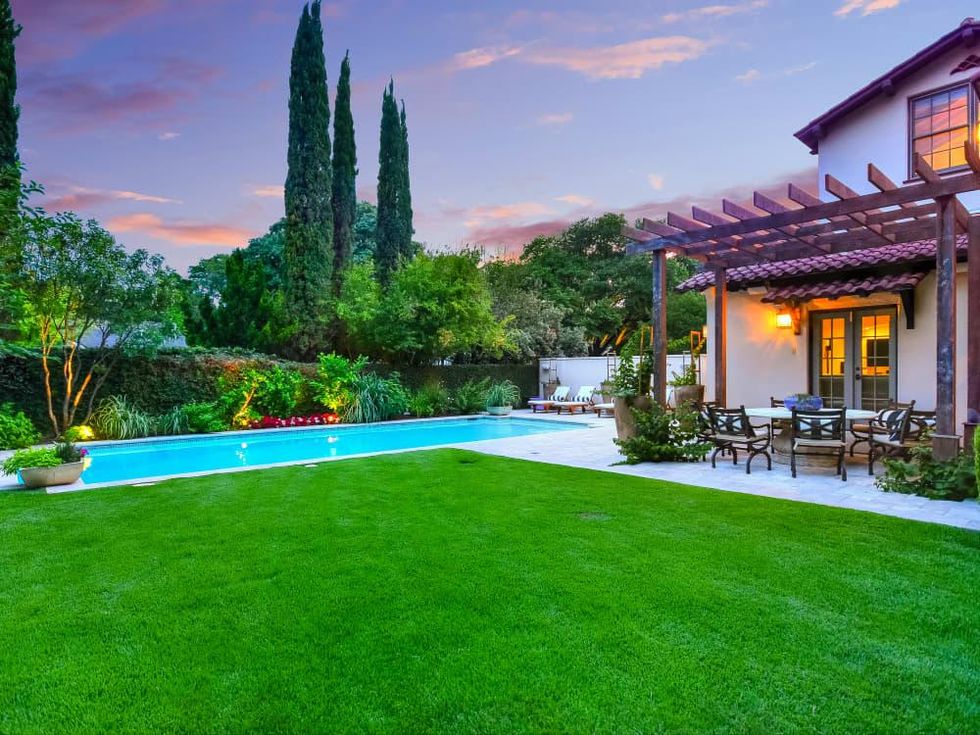 Austin_2700 Oakhurst